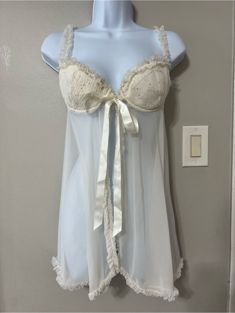 Victoria’s Secret Sexy Little Things Babydoll Lingerie 36C Ivory Ruffle Y2K